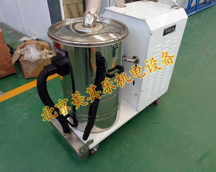 內(nèi)置式工業(yè)吸塵器及風機實物圖